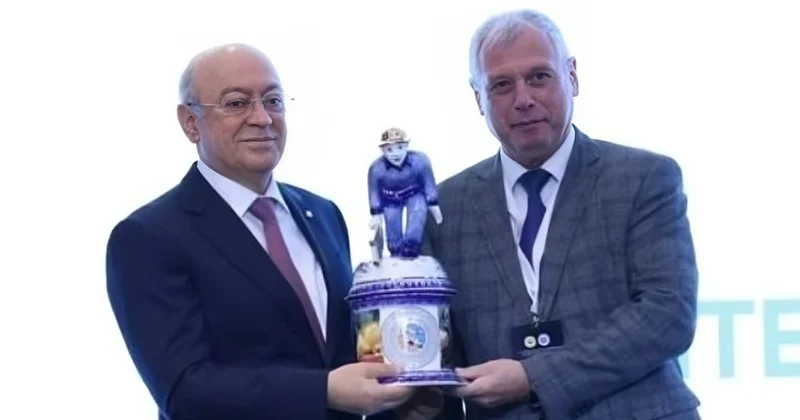 Heydərova medal verən Çupriyan kimdir? FOTO