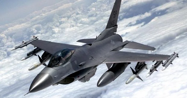ABŞ da F 16 qırıcısı qəzaya uğradı