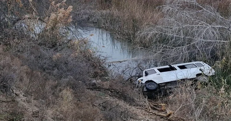 Şəmkirdə fəhlə daşıyan mikroavtobus su kanalına aşdı: 12 yaralı var ADLAR YENİLƏNİB