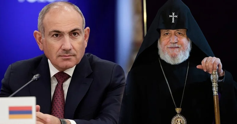 “Onun seçimi yoxdur, istefa verməlidir”