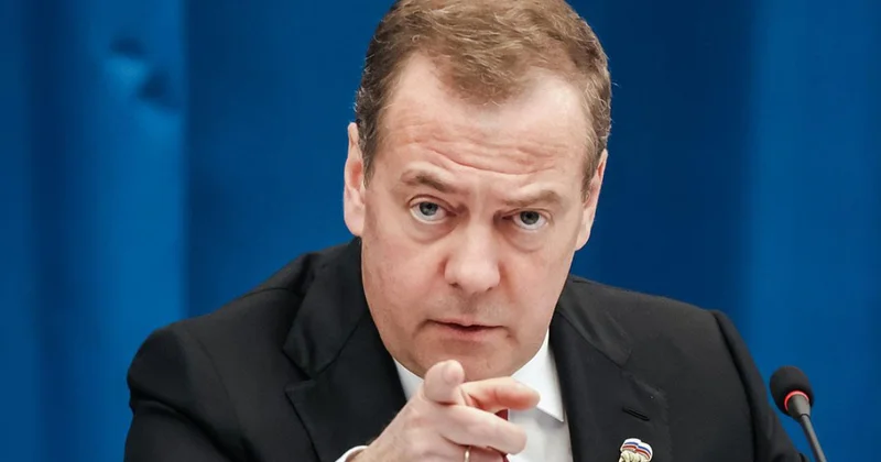 Медведев об объявлении войны Европе