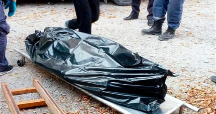 Bakıda qadının meyiti evinin yaxınlığında tapıldı