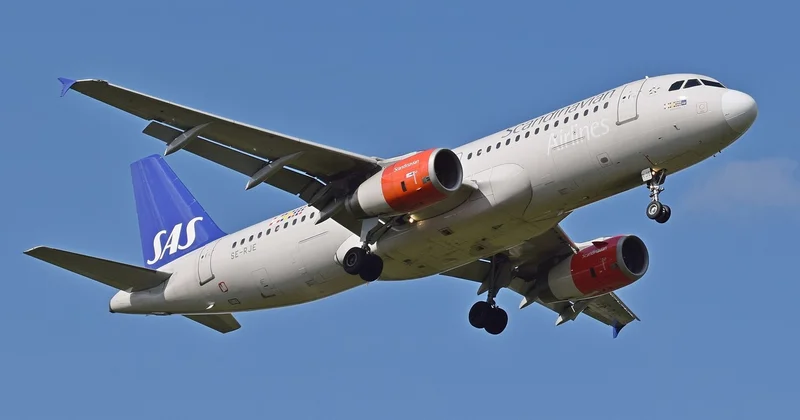 Airbus 320 идет на посадку