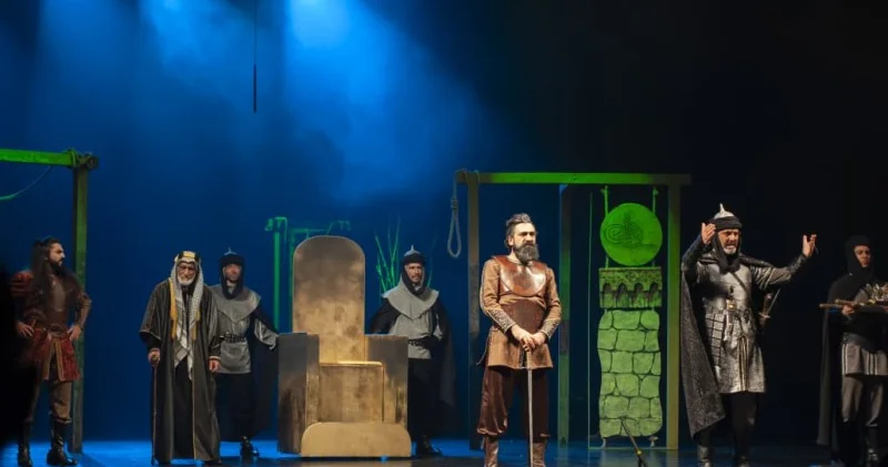 Şəki teatrı “Dar ağacı” tamaşası ilə paytaxt sənətsevərlərinin qonağı olub