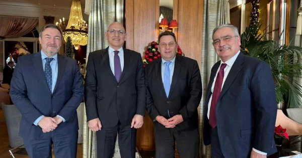 Elçin Əmirbəyov İsveçrədə görüşlər keçirib