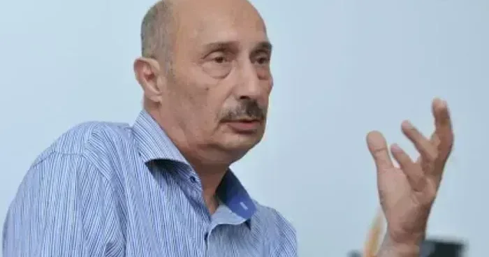 Zərdüşt Əlizadə Trampın Venesueladakı məqsədini AÇIQLADI