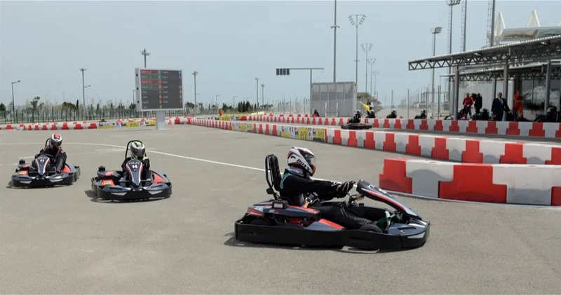 В картинг центре в Баку погиб несовершеннолетний