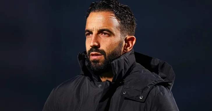 Манчестер Юнайтед расстался с главным тренером Аморимом