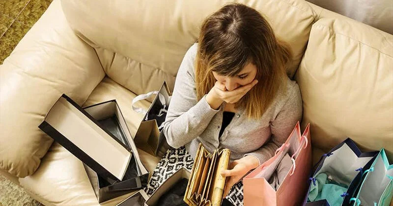 Niyə maaş ayın axırına çatmır? Fərqində olmadan edilən səhvlər