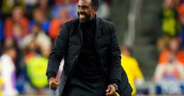 Baş məşqçi cəmi 1 ay işləyə bildi, istefaya göndərildi