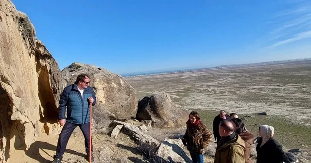 В Гобустанcком заповеднике обнаружено новое наскальное изображение