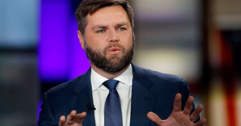 Vensin evinin pəncərələri sındırıldı FOTO