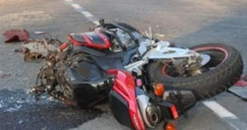 В Баку мотоциклист погиб в столкновении с машиной скорой помощи