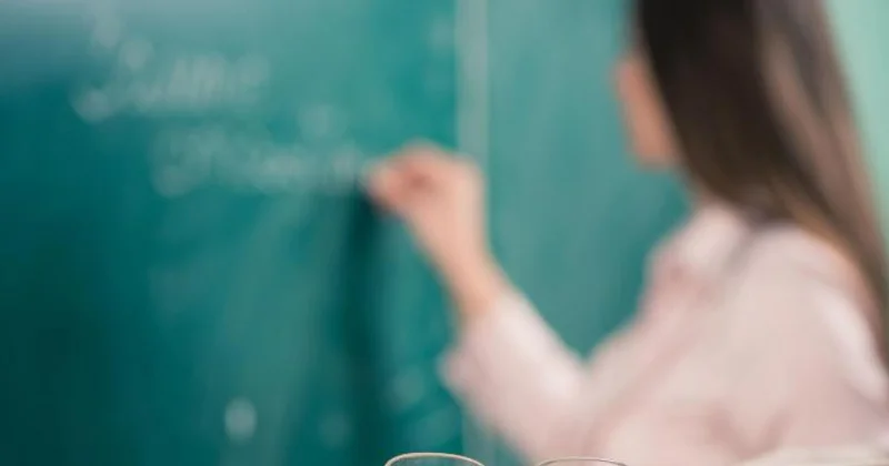 Kənd yerlərində çalışan müəllimlərin əməkhaqqılarına əlavənin ödənilməsi üçün 20,1 milyon manat yönəldiləcək