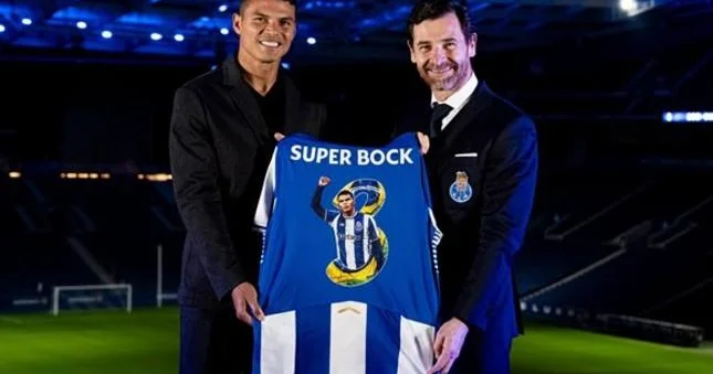 Tiaqo Silva rəsmən Portu da