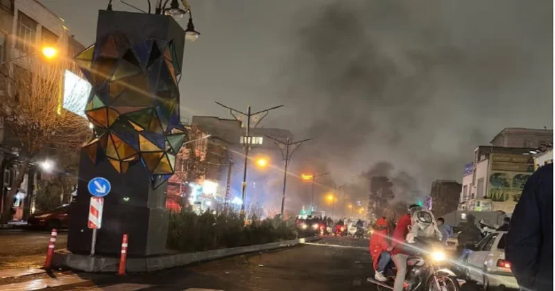 İranda etirazlar səkkizinci gündür davam edir, ölənlərin sayı 20 yə çatıb