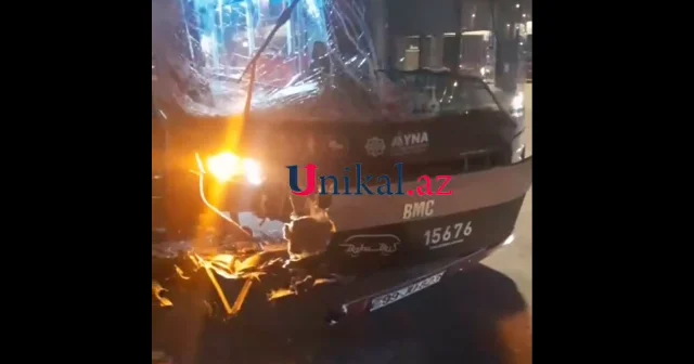 Baku Bus qəzaya düşdü VİDEO