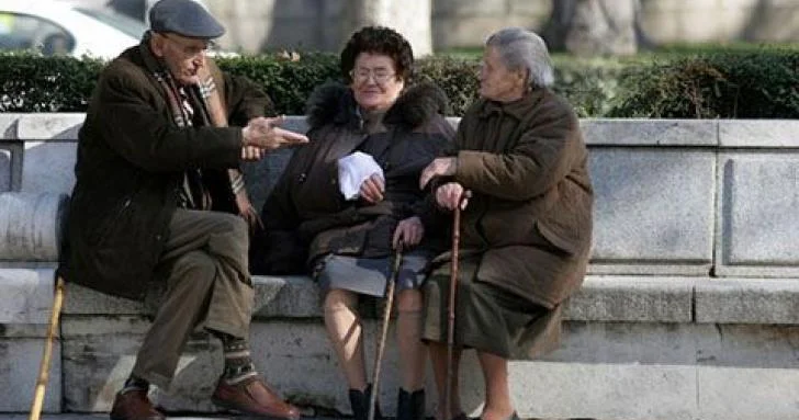 Qadın və kişi orqanizmi 65 yaşa qədər işləməyə uyğundur? Professor danışdı