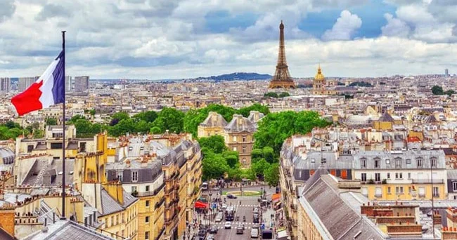 Makron: Fransa ABŞ ın Venesuelada əməliyyat keçirmə üsullarını dəstəkləmir