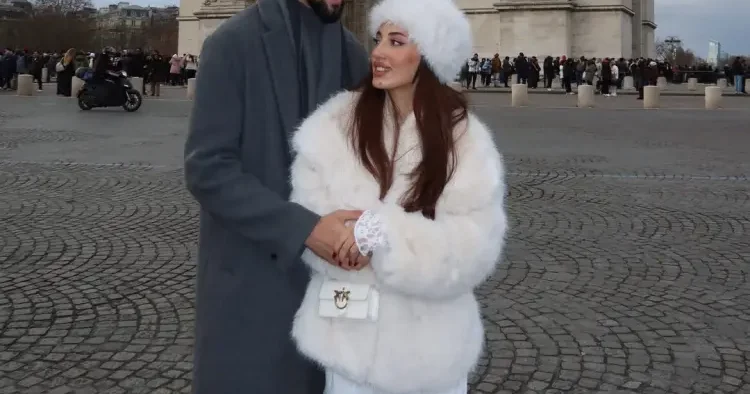 “Qarabağ”ın ulduzu bloqer xanımı ilə Parisdə FOTOlar