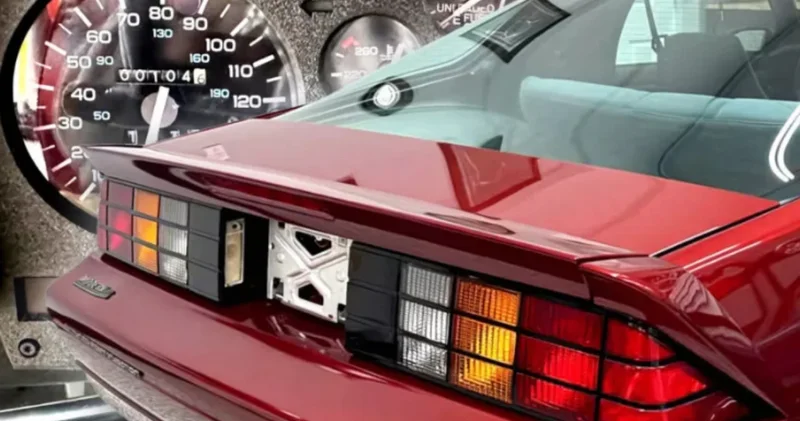 Nadir Chevrolet Camaro 39 il qarajda saxlandıqdan sonra satışa çıxarıldı