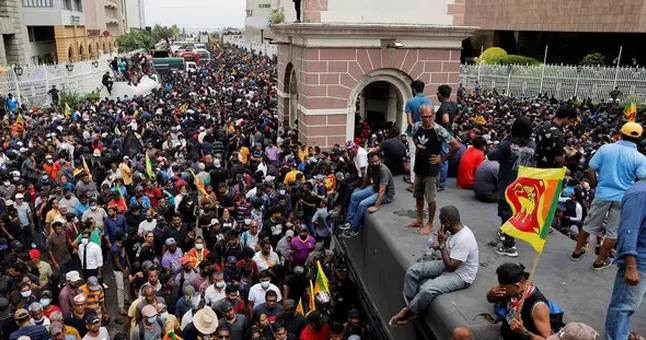 XX XXI əsrlərin avtoritar liderlərinin taleləri: tribunallardan çevrilişlərədək