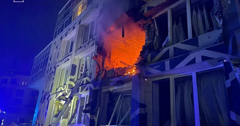 Putin ordusu içərisində 70 nəfər olan xəstəxananı vurdu... Ölən var...