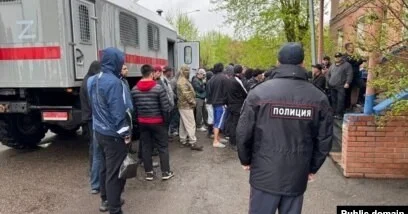 Мигрантов из Азербайджана в России насильно отправляют на фронт