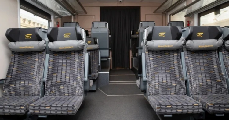 Gəncə Qəbələ dəmir yolu reysi açılır