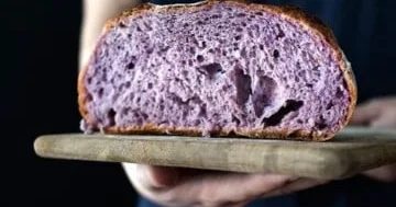 Bənövşəyi buğda çörəyi Belarusda satışa çıxarılıb...