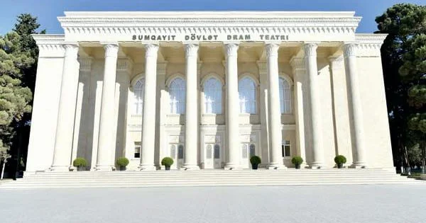 Sumqayıt Dövlət Dram Teatrı 2026 cı ili premyera ilə qarşılayır AÇIQLAMA