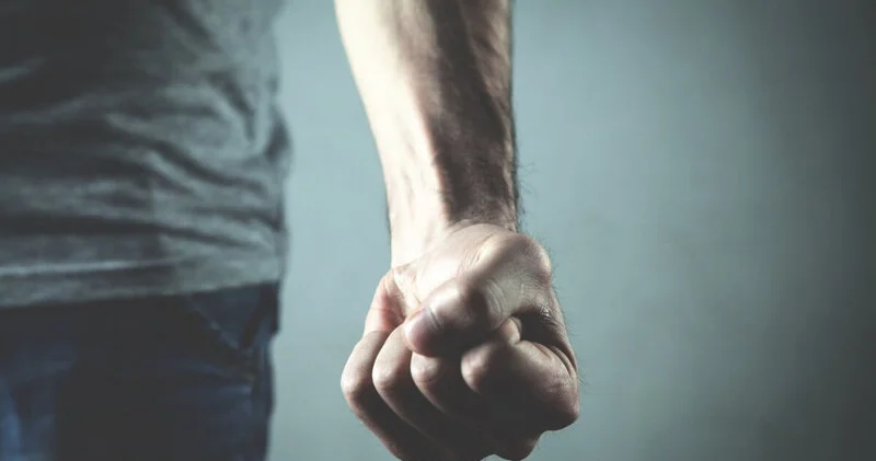 Salyanda 48 yaşlı kişi qonşusunu bir daşla vurub öldürdü TƏFƏRRÜAT