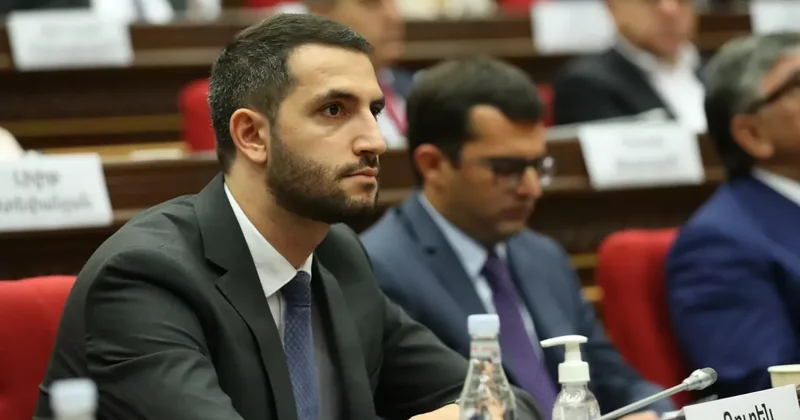 Соратник Пашиняна назвал Гарегина II злодеем