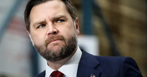 TƏCİLİ: ABŞ vitse prezidentinə HÜCUM ŞOK VİDEO