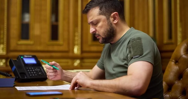 Зеленский уволил глав департаментов контрразведки СБУ