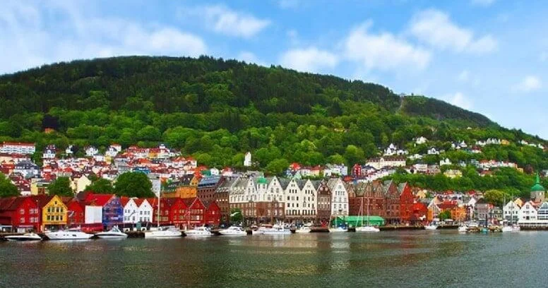 Yerüzündə gecənin olmadığı və günəşin həftələrlə batmadığı ölkə