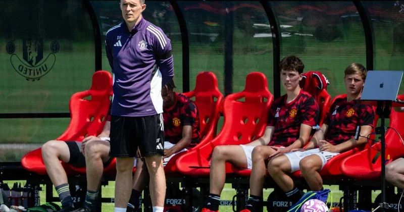 “Mançester Yunayted” Fletçeri müvəqqəti baş məşqçi təyin edəcək Ceykobs