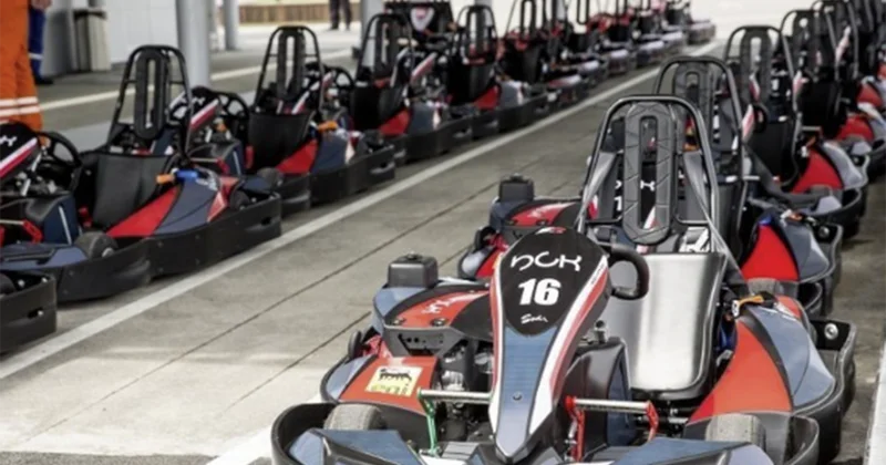 “Baku City Kartinq”də avtomobillər toqquşdu 17 yaşlı oğlan öldü