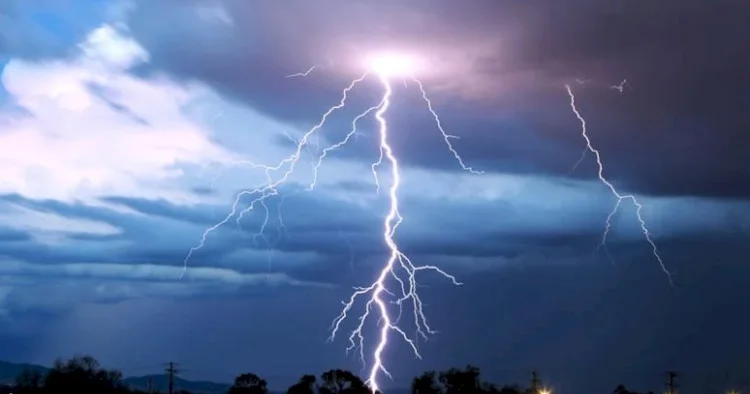 Bu bölgədə ildirim çaxması nəticəsində 9 nəfər vəfat etdi