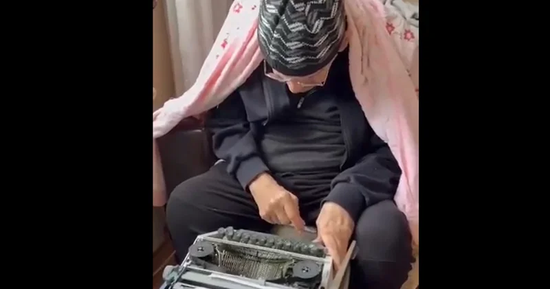 94 yaşlı şairin makina videosu: o, nə yazırmış