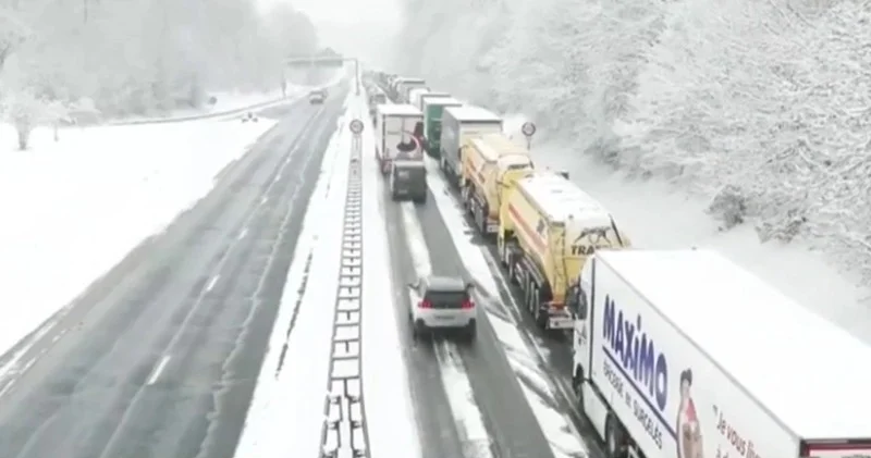 Parisin avtomobil yollarında 900 km uzunluğunda TIXAC