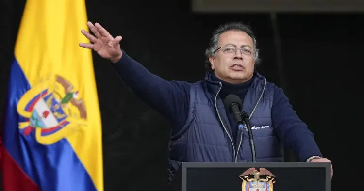 Heç kim deyə bilməz ki, maaşımdan çox xərcləmişəm Kolumbiya Prezidentindən Trampa CAVAB