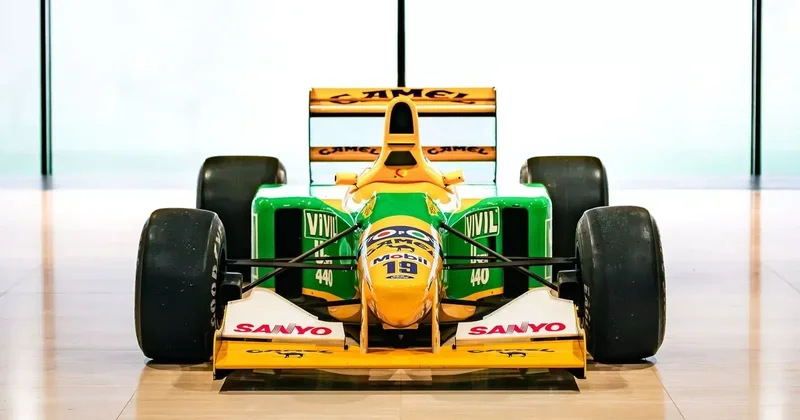 Avtoidman həvəskarları üçün nadir fürsət: Şumaxerin tarixi avtomobili hərracda