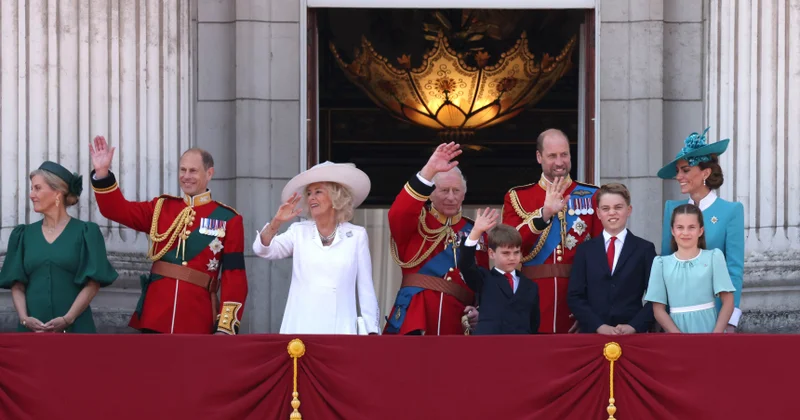 Ənənəni pozmaq? Britaniya Kral Ailəsi niyə populyar qalıb..?