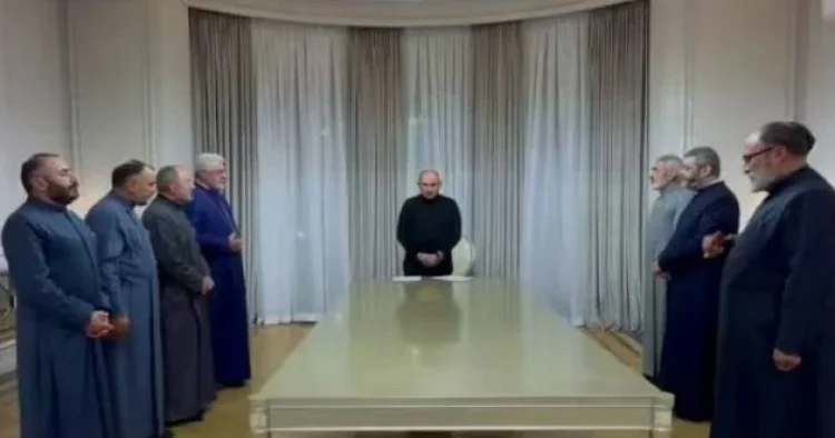 Paşinyan kilsədə islahatlar elan edib