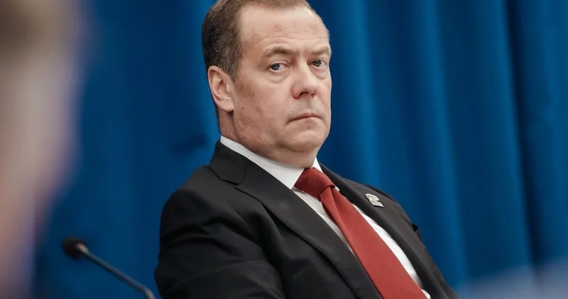 Медведев предложил похитить канцлера Германии