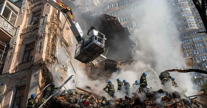 Kiyev “İsgəndər M”, “S 300” raketləri, PUA larla vuruldu İnfrastruktur dağılıb, ölən və yaralananlar var