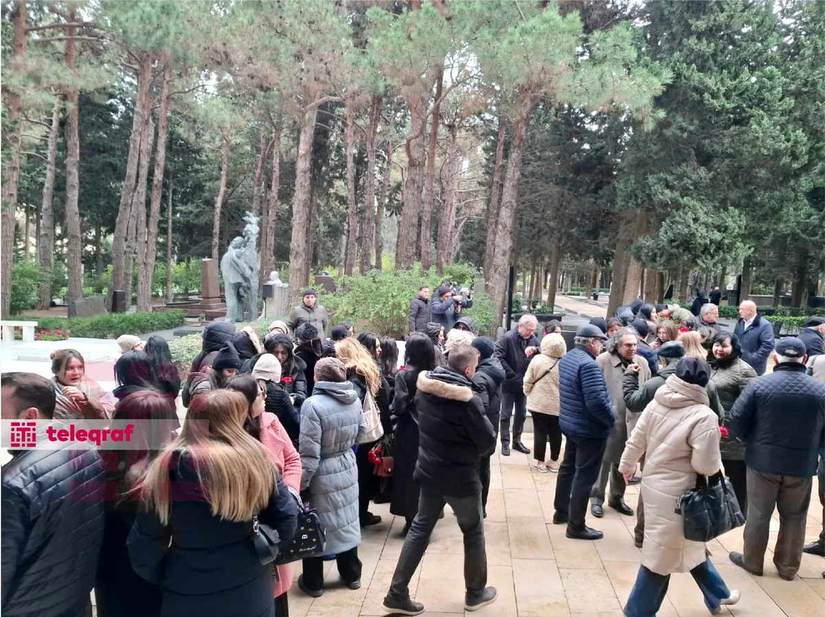 Qara Qarayevin doğum günündə məzarı ziyarət olundu FOTO