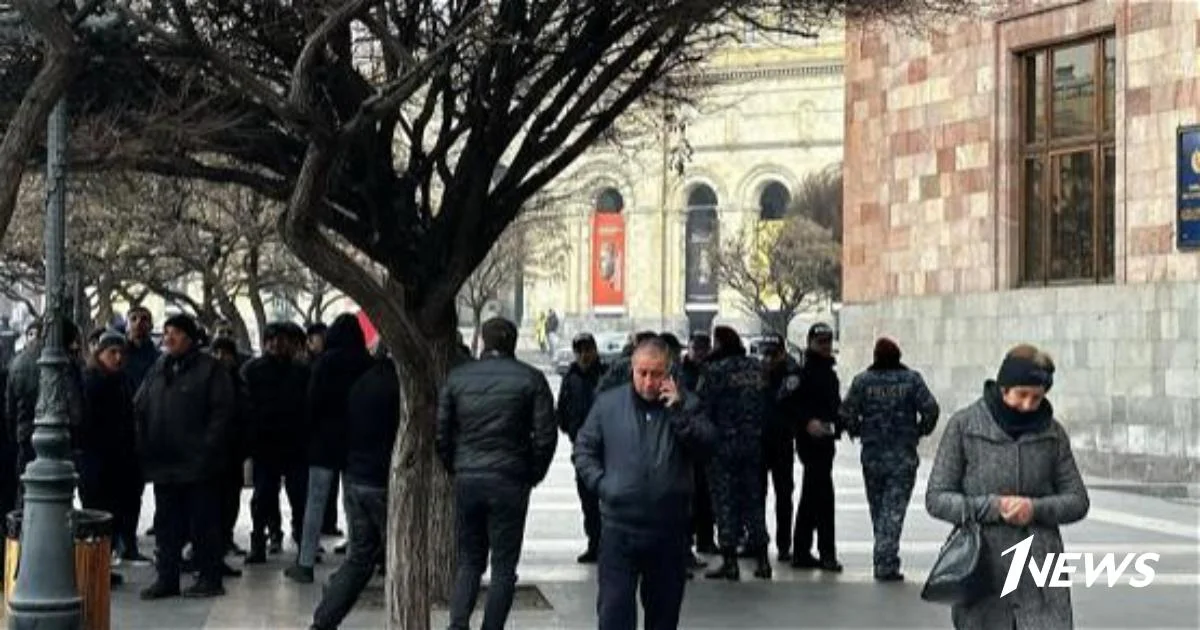 В Иреване проходит акция протеста против повышения налогов