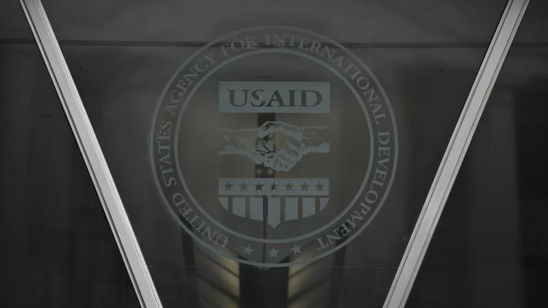 USAID kollektivin çoxunu öz hesablarına məzuniyyətə buraxır Ölkədən kənarda olan işçilər isə geri çağırılır